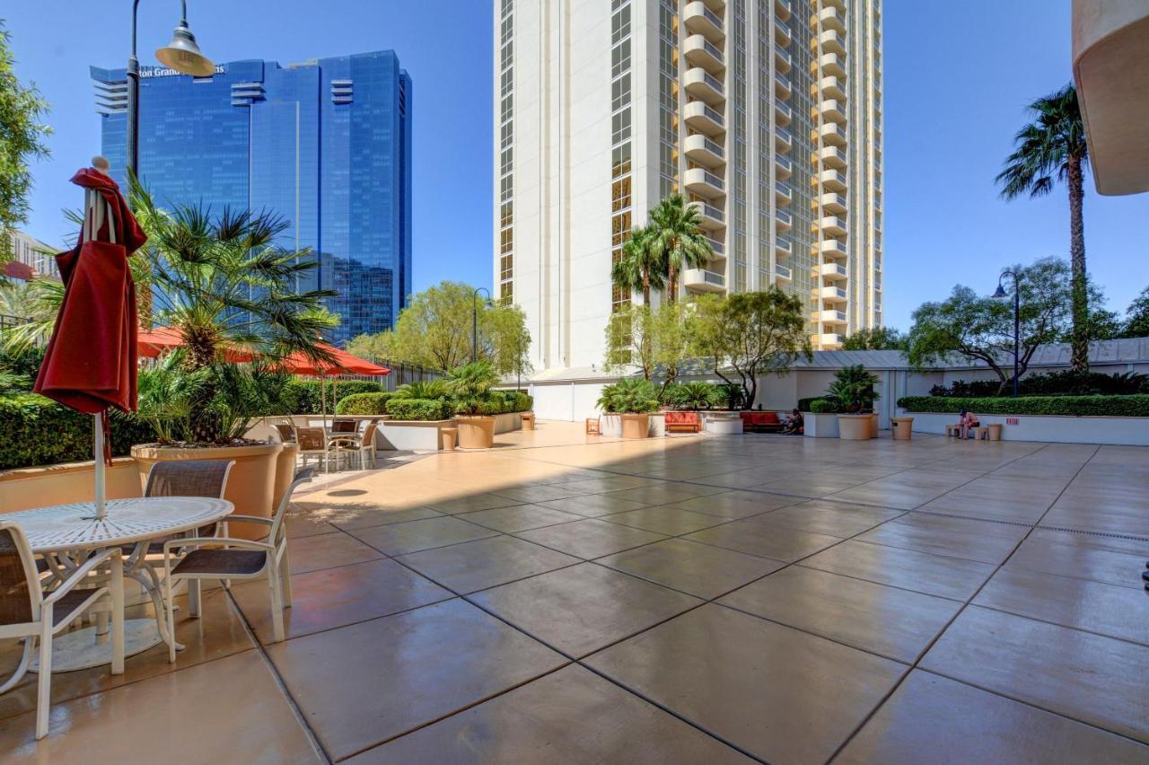 Mgm Signature-22-707 F1 Track & Strip View Balcony Las Vegas Exterior foto